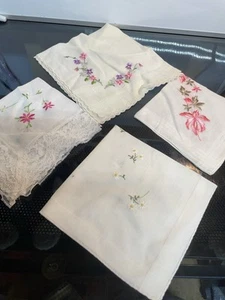Vintage Embroidered Floral Handkerchief Hankies Swiss floral Set of 4 - Picture 1 of 9