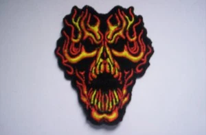  Aus den USA  Flame Skull ca 6x8 cm - Picture 1 of 1