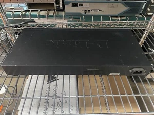 D‑Link DES-3526 xStack 24 Port 10/100Mbps Stackable Switch - Picture 1 of 2