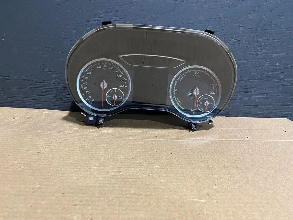 Mercedes-Benz B250 2015 a 2017 velocímetro de clúster D4579 Foto 1 de 4