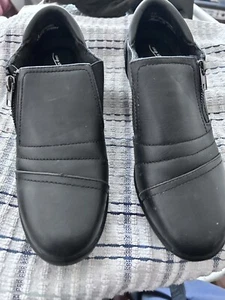 Easy Street Comfort Wave Damenschuhe Größe 9M Slipper Booties schwarz Reißverschluss seitlich - Bild 1 von 6