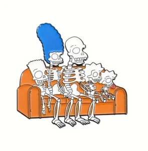 The Simpsons Halloween Couch Knebel Metall Emaille Pin - Neu, Skelett Pin, groß! - Bild 1 von 7