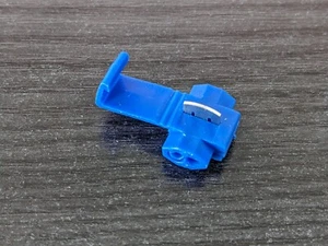 10 Pz. CONNETTORE RUBACORRENTE BLU morsetto serracavo RAPIDO cavi fino 2,5 mmq - Foto 1 di 3