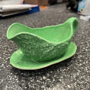 Carltonware SAUCE BOAT with under PLATE CARLTON WARE CABBAGE LEAF - Picture 1 of 6