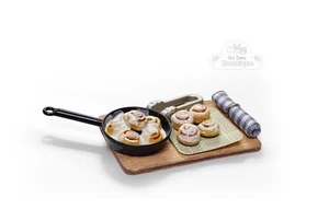 Juego de rollos de canela de comida en miniatura para casa de muñecas Calico Critters - Imagen 1 de 2