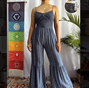 Sincerly Jules Womens Jumpsuit Sleeveless Smocked Sz M Pockets Wide Leg Blue - Picture 1 of 8