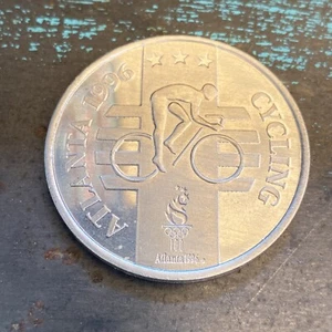 Medalla de ciclismo de los Juegos Olímpicos de Atlanta GA 1996 patrocinador orgulloso de General Mills - Imagen 1 de 4