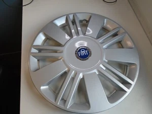 Genuine Fiat Sedici 16" Wheel Trim 43250-79J3 very good condition - Picture 1 of 6