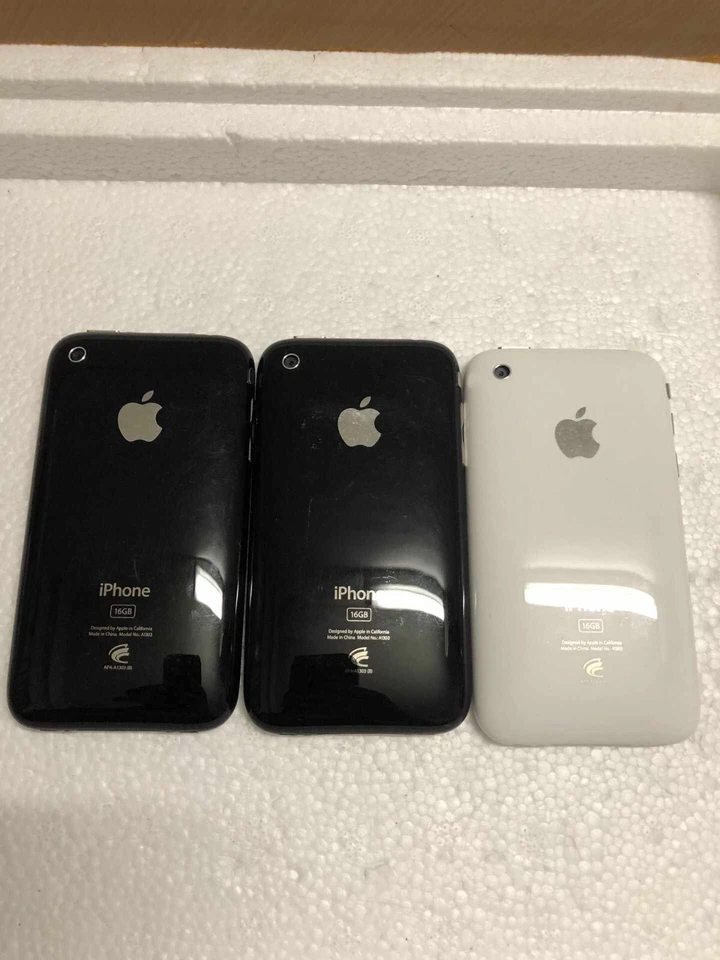 Full functional Apple iphone 3rd gen 3gs 8GB 16GB 32GB unlocked White Black - Image 1 of 1