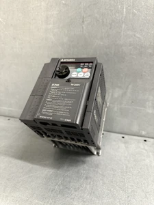 MITSUBISHI FR-D720S-070-EC D700 INVERTER - Picture 1 of 4