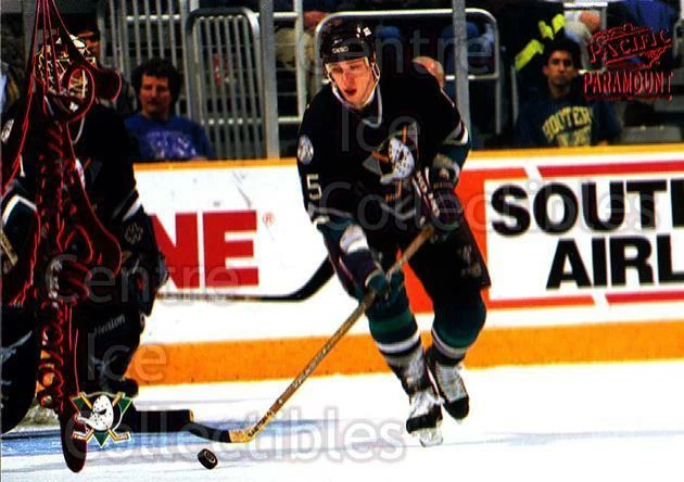 1997-98 Paramount Red #4 Dmitri Mironov - Image 1 of 1