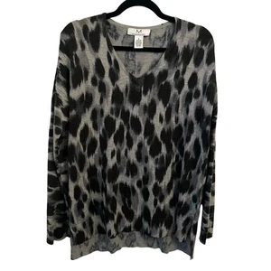 M Magaschoni Leopard Print Sweater Medium Cashmere Blend V Neck Black Gray Luxe - Picture 1 of 9