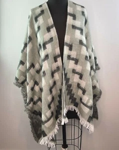 FRYE Jacquard Heather Gray Poncho Cape Sweater Open Top One Size O/S $168 - Picture 1 of 7