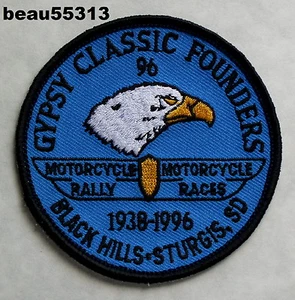 ⭐STURGIS JACKPINE GITANO CLÁSICO FUNDADORES 1996 HARLEY RALLY CHALECO CHAQUETA PARCHE - Imagen 1 de 1