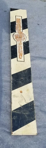 Barber pole folky old paint black / white 4 feet tall Cover