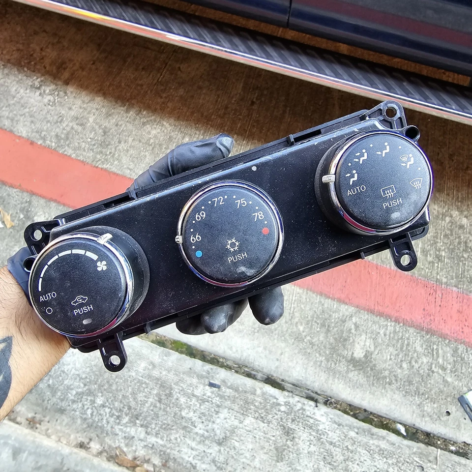 Chrysler 200 Avenger 2011-2014 aire acondicionado calefacción control de clima P55111888 OEM Foto 1 de 2