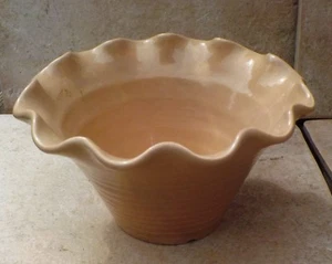 Haeger Pottery Fluted Planter Number 5056, Light Tan Color, 4 Inches Tall, USA - Picture 1 of 5