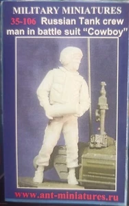 MODELLISMO - Russian Tank crew man in battle suit Cowboy - ANT35-106 min. 1/35 - Foto 1 di 1