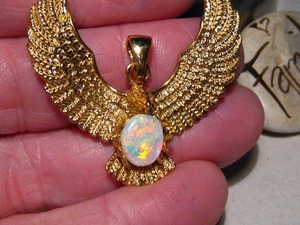 2.1 ct. Golden Eagle crystal Opal Pendant  ,  22 grams of Solid 22k yellow Gold - Picture 1 of 14