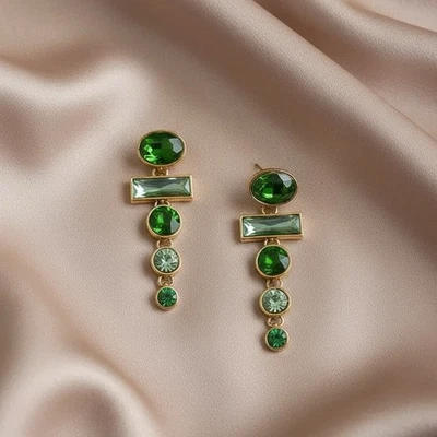 Pendientes Geométricos Museo Chico Gota Asimétrica Oro Arte Moderno Verde Boho Circonita cúbica Foto 1 de 4