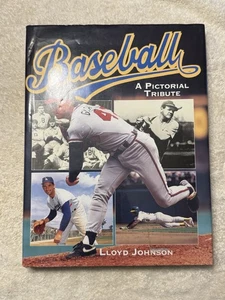 Baseball A Pictorial Tribute Hardcover with Dust Jacket by Lloyd Johnson 1995 - Foto 1 di 3