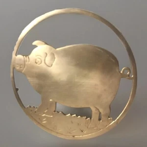 Vintage Round Solid Brass Pig Trivet 7.5” Kitchen Pig Decor Heavy - Picture 1 of 4