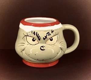 DR SEUSS THE GRINCH COFFEE OR CHOCOLATE MUG - Picture 1 of 6