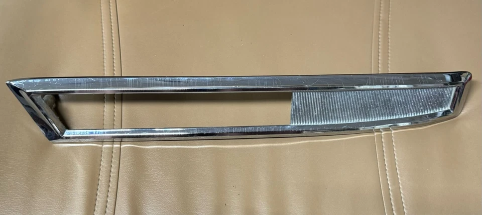 Buick Wildcat 1966 derecho derecho delantero derecho marcador luz bisel 5957982 usado OEM 66 Foto 1 de 4