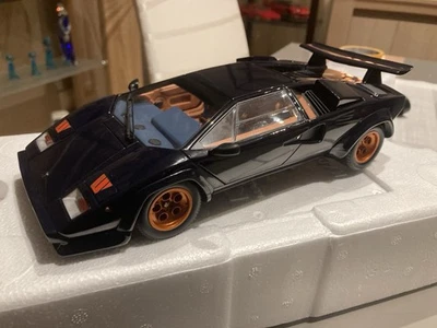 Kyosho Lamborghini Countach LP500S D.blue Walter Wolf 1982 1/18 Cod. 08320D - Immagine 1 di 4