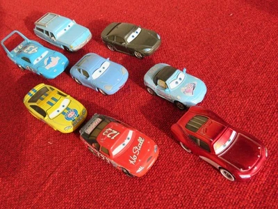 LOTTO MACCHININE VINTAGE DA COLLEZIONE DISNEY CARS PIXAR AUTOMOBILINA COLLEZIONE - Immagine 1 di 4