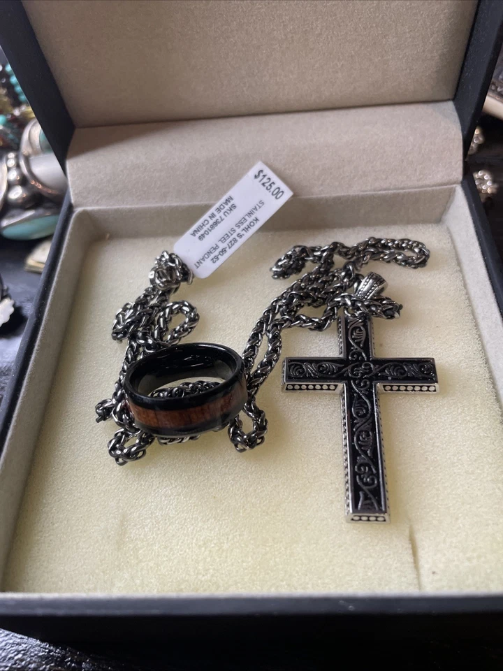 Collar Cruz Tungsteno Acero Inoxidable Incrustación Fibra de Carbono Azul Tono Plata Hombres Foto 1 de 4