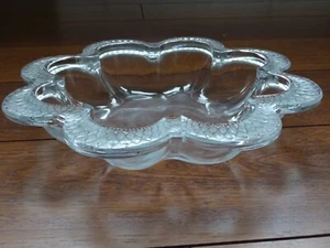 UNE ANCIENNE COUPE POLYLOBEE EN VERRE PRESSER LALIQUE FRANCE diamètre 28,5 cm - Picture 1 of 13