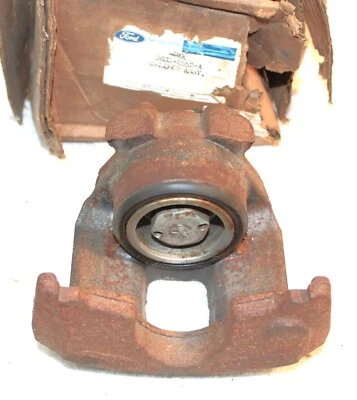 1975 1976 Ford Thunderbird 75-79 Lincoln Mark I V NOS RH REAR DISC BRAKE CALIPER - Image 1 of 4