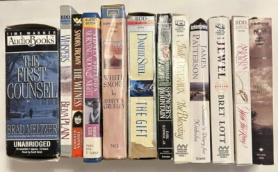 Audio Cassette Books Lot of 12 James Patterson Jude Deveraux Sandra Brown +9 Vtg Foto 1 de 4