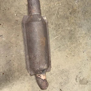 catalytic converter oem - Picture 1 of 3