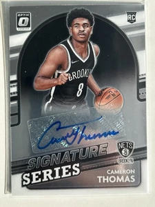 2021-22 Donruss Optic Signature Series #SS-CTH Cameron Thomas RC Auto - Bild 1 von 2