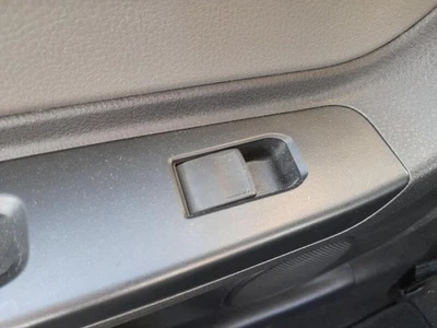 848100D030 rear window control panel rh for TOYOTA YARIS ( P13 ) 2010 5056343 — 第 1/3 张图片