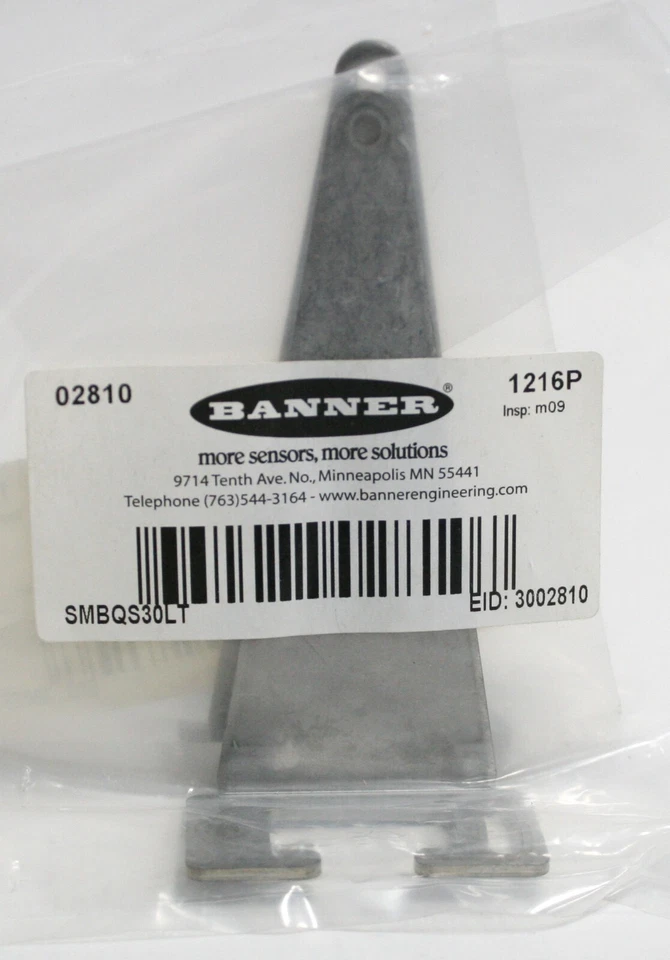 Lot of 3 | in a sealed bag | BANNER ENGINEERING SMBQS30LT MOUNTING BRACKET - Image 1 of 1