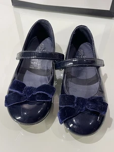 Gucci Mädchen Marineblau Lackleder Samt Schleife Elegant Schuhe Flats 26 10 mit Staub - Bild 1 von 10