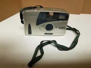 Fujifilm Big Viewfinder Auto 35 fotocamera e custodia - Foto 1 di 6