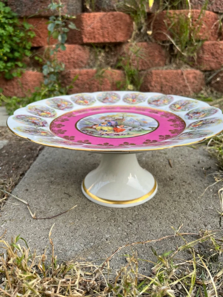 Prato de porta-bolo com pés da Baviera, porcelana - Imagem 1 de 4