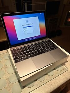 Apple MacBook Retina 12 inch Laptop - MJY32B/A (2015)