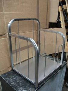 NO334 STAINLESS STEEL TRAY STAND 550MM X450MM X 655MM HIGH - Picture 1 of 3