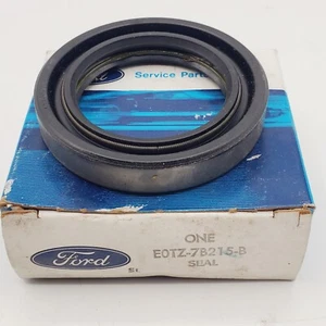 Ford E0TZ-7B215-B Front / Rear Output Seal For 1980-85 Transfer Case New Process - Bild 1 von 5