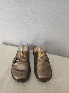 Zuecos para mujer Naot 8,5 bronce cuero metálico mulas cómodos zapatos sin cordones - Imagen 1 de 19