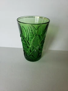 Emerald green small pressed glass water juice glass tumbler - Imagen 1 de 4