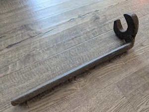 Large Odd Antique Auto Wagon 90 Degree Angle Specialty Iron Wrench 14" 3 lb 6 oz - Picture 1 of 11