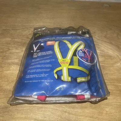 Amphipod Xinglet Strobe Plus Reflective Vest Pink/Silver - Image 1 of 2