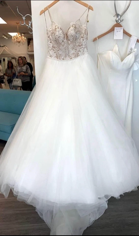 Vestido de novia princesa boho de encaje, talla 8, usado una vez solo para ceremonia Foto 1 de 4