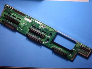 Intel SR2400 Server SCSI Backplane- C53575-407 / T0040301 - Picture 1 of 2